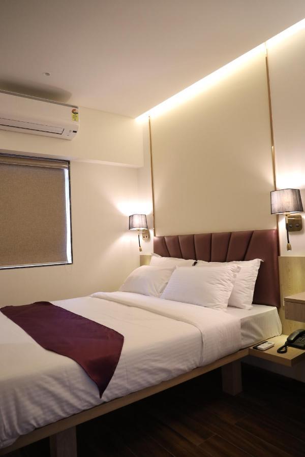 Hotel Vishal Hall Bombay Esterno foto