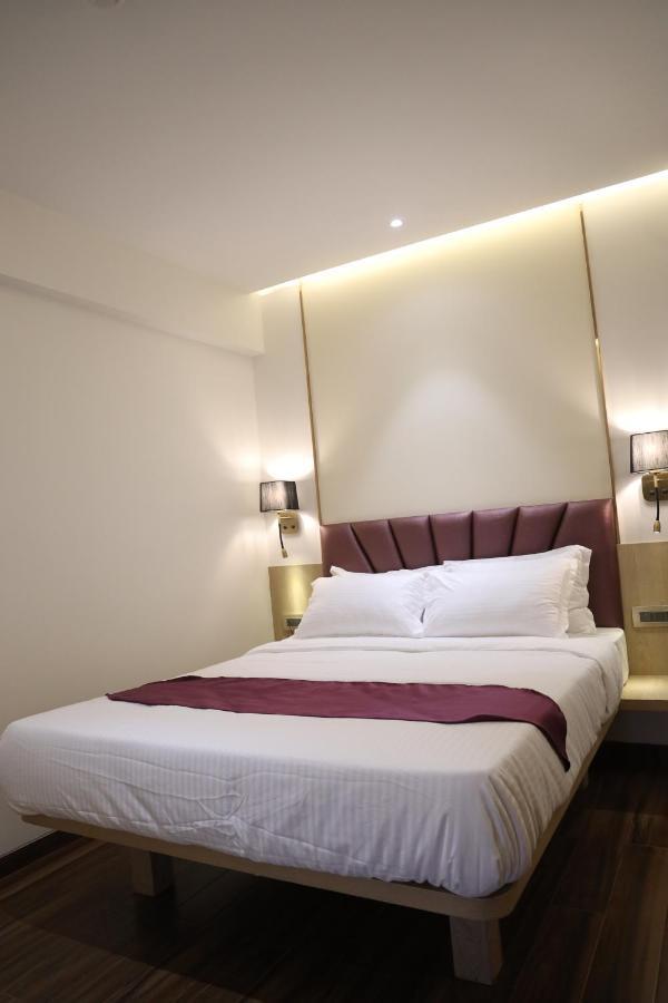 Hotel Vishal Hall Bombay Esterno foto